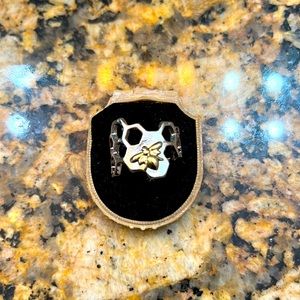 Honeycomb bee ring